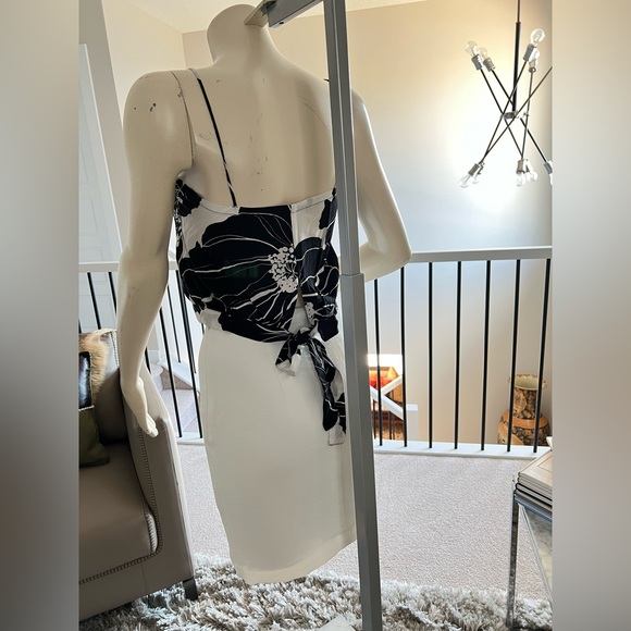 Zara Monochrome Floral Camisole – Size XS - Picture 5 of 7